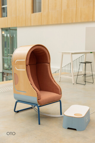 fauteuil pour autiste en contreplaqué moulé