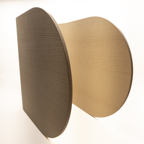 pièce moulé pour table en contreplaqué moulé