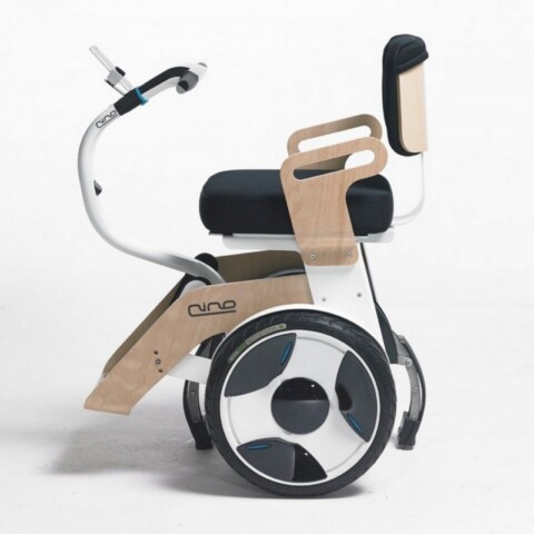 Chaise roulante électrique