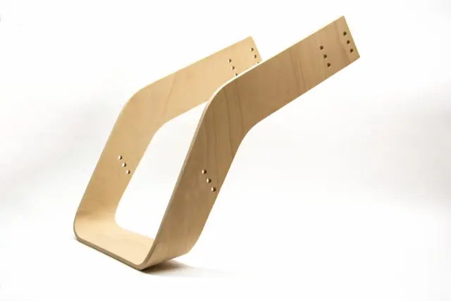 Support jambes pour chaise roulante en contreplaqué moulé